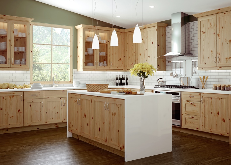 Rustic-Pine-Kitchen-Cabinets-Trio-5093 Gỗ thông và những thông tin cần biết trong ứng dụng đồ nội thất