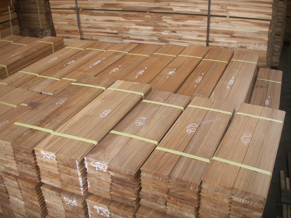 Burma-Teak-Wood-Decking-for-Boat Gỗ tếch - nguyên liệu chất lượng tốt, giá phải chăng